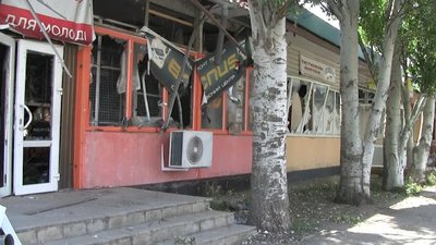 "У нас був магазин, товар був, не хотіли кидати його", — підприємці з Гуляйполя про те, чому лишаються в місті