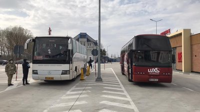 Спецрейсом до Одеси повернулись українці з Молдови