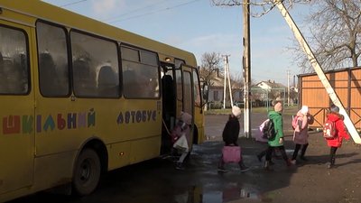Облрада хоче передати шкільні автобуси у комунальну власність громад Прикарпаття