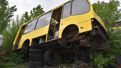 Нові комунальні автобуси очікують в Ужгороді. Приватні перевізники залишають міські маршрути Нові комунальні автобуси очікують в Ужгороді. Приватні перевізники залишають міські маршрути