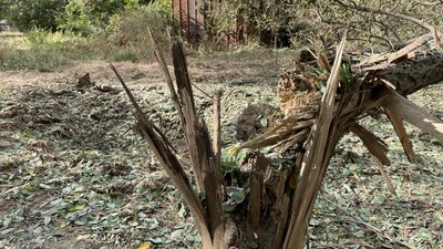 Очевидці розповіли про наслідки обстрілів Херсона Очевидці розповіли про наслідки обстрілів Херсона