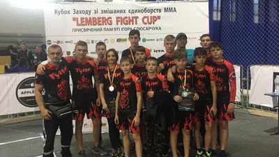 Костянтин Агапов на змаганнях із своїми вихованцями. Костянтин Агапов на змаганнях із своїми вихованцями.