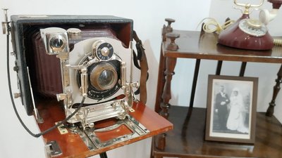 "А зараз вилетить пташка". У Вінниці відкрили виставку, присвячену історії фотомистецтва