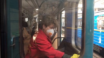 Протиепідемічні заходи. У Харкові показали, як дезінфекують транспорт
