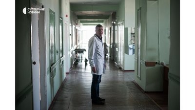 "Коли чули обстріли, знали: скоро привезуть поранених" — лікарі Чернігова "Коли чули обстріли, знали: скоро привезуть поранених" — лікарі Чернігова