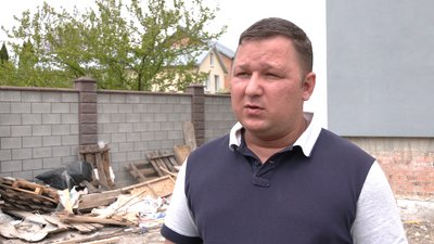 У Рівному після скарг сусідів перевірили будівництво. Реакція забудовника У Рівному після скарг сусідів перевірили будівництво. Реакція забудовника