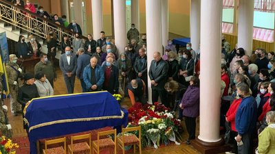 На Житомирщині прощаються із загиблими в авіакатастрофі на Харківщині курсантами (ОНОВЛЮЄТЬСЯ) На Житомирщині прощаються із загиблими в авіакатастрофі на Харківщині курсантами (ОНОВЛЮЄТЬСЯ)