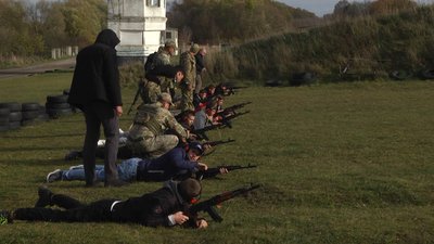 320 учнів 11-х класів провели стрільби на полігоні з вогнепальної зброї 320 учнів 11-х класів провели стрільби на полігоні з вогнепальної зброї