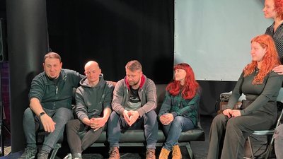 "Ми віримо, що він з нами". У Сумах відбувся памʼятний вечір до роковин загибелі військовослужбовця Євгенія Маркарова "Ми віримо, що він з нами". У Сумах відбувся памʼятний вечір до роковин загибелі військовослужбовця Євгенія Маркарова