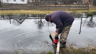 "Вночі вставали, щоб вичерпувати воду з льоха": як у громаді на Волині борються з паводком "Вночі вставали, щоб вичерпувати воду з льоха": як у громаді на Волині борються з паводком