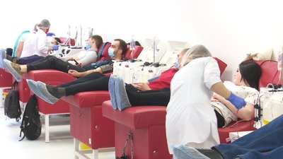 У Дніпрі донори здали плазму крові для півторарічної дівчинки, котра отримала сильні опіки