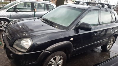 Три автомобілі вартістю 1,2 млн грн вилучили у грузина на митному пості "Тиса" на Закарпатті Три автомобілі вартістю 1,2 млн грн вилучили у грузина на митному пості "Тиса" на Закарпатті