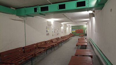 Житомиряни не могли потрапити в укриття ліцею №14 у Житомирі – що відомо Житомиряни не могли потрапити в укриття ліцею №14 у Житомирі – що відомо