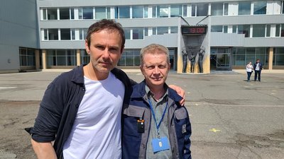 Святослав Вакарчук заспівав "Все буде добре" на ЧАЕС