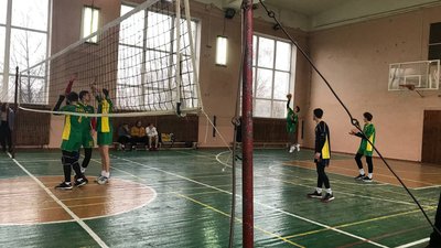 У Сумах волейболісти розіграли “Кубок ректора”