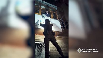 У Краматорську після нічного обстрілу з палаючого будинку деблокували родину