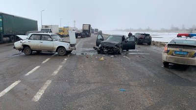 В Одесі зіткнулися чотири автівки, один із водіїв травмувався