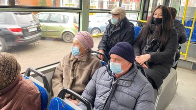 7 гривень за проїзд у тролейбусі: що думають черкасці 7 гривень за проїзд у тролейбусі: що думають черкасці