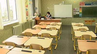 Діти - вдома, вчителі - у школах. Як у Сумах організували дистанційне навчання школярів