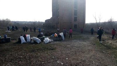У Новоукраїнці місцеві прибрали біля Млина Варшавського У Новоукраїнці місцеві прибрали біля Млина Варшавського