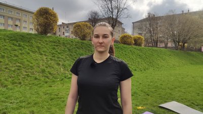 Психічне здоров’я під час війни: переселенка долає стрес завдяки фітнесу Психічне здоров’я під час війни: переселенка долає стрес завдяки фітнесу