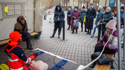 “Шкода, що нас так пізно згуртувала така подія, як війна”. Волонтери Івано-Фраківська “Шкода, що нас так пізно згуртувала така подія, як війна”. Волонтери Івано-Фраківська