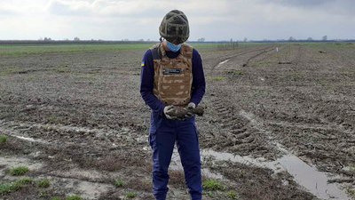 Боєприпас часів минулих війн виявив житель Ужгородщини на власному полі Боєприпас часів минулих війн виявив житель Ужгородщини на власному полі