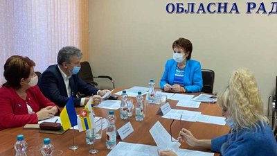 На Рівненщині обиратимуть керівників чотирьох освітніх закладів