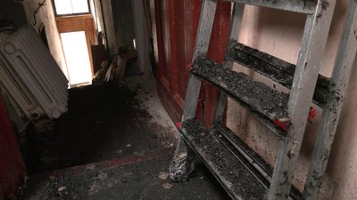 "Лили воду близько чотирьох годин". У Харкові сталася пожежа у двоповерховому будинку "Лили воду близько чотирьох годин". У Харкові сталася пожежа у двоповерховому будинку