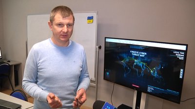 У Житомирській політехніці студентів навчають відбивати хакерські атаки У Житомирській політехніці студентів навчають відбивати хакерські атаки