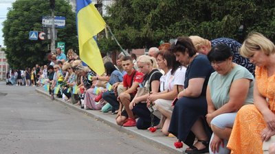 В Умані попрощалися із загиблим на війні Сергієм Смілянцем В Умані попрощалися із загиблим на війні Сергієм Смілянцем