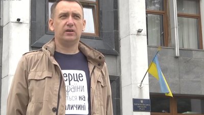 Тернополяни виступили проти мовного законопроєкту Бужанського Тернополяни виступили проти мовного законопроєкту Бужанського