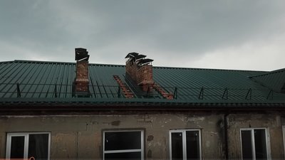 На Херсонщині у Новій Каховці відновили дах після пожежі в п'ятиповерхівці На Херсонщині у Новій Каховці відновили дах після пожежі в п'ятиповерхівці