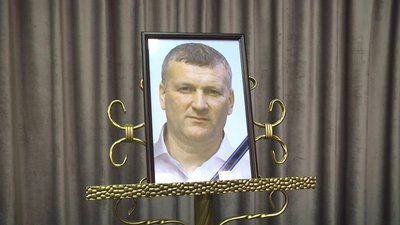 Едуард Садомський загинув 4 квітня. Його машина наїхала на міну. Едуард Садомський загинув 4 квітня. Його машина наїхала на міну.
