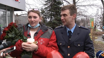 Найромантичніший рятувальник Запоріжжя. Перевірка пожежної безпеки закінчилася освідченям у коханні Найромантичніший рятувальник Запоріжжя. Перевірка пожежної безпеки закінчилася освідченям у коханні