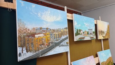 "Ми їх ховали прямо на грядці з полуниці. "Ми їх ховали прямо на грядці з полуниці.