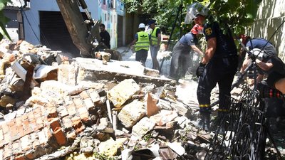 В Одесі закінчили розбирати завали на вулиці Ясній В Одесі закінчили розбирати завали на вулиці Ясній