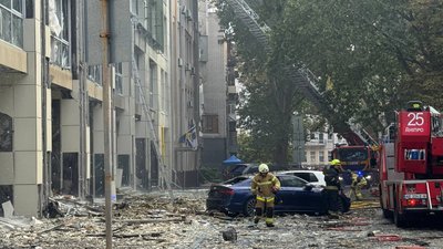 Бізнес-центр, Дніпро, удар, Опендатабот
