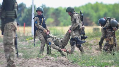 Щоб підвищити рівень боєздатності: черкаські тероборонівці пройшли навчання