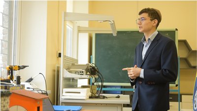 У міжнародний день дітей-винахідників, юні техніки з Дніпра розповіли про свої винаходи У міжнародний день дітей-винахідників, юні техніки з Дніпра розповіли про свої винаходи