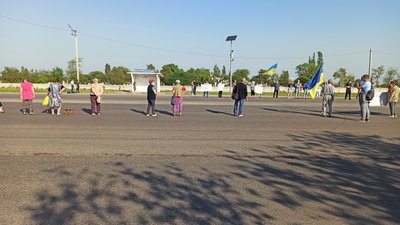 Жителі Воскресенської ОТГ влаштували безстрокову акцію. Протестувальники перекрили трасу Жителі Воскресенської ОТГ влаштували безстрокову акцію. Протестувальники перекрили трасу