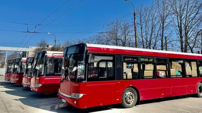 Литовське місто подарувало Луцьку шість автобусів з гуманітарною допомогою