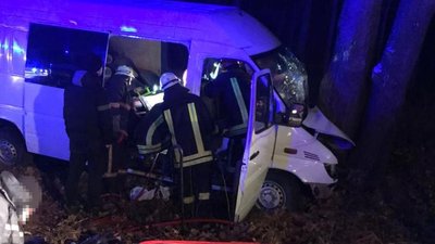 Злетів з дороги: в аварії на Волині травмувалися п'ятеро людей, серед них — неповнолітній