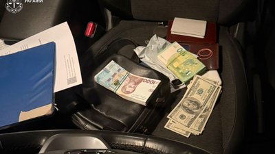 Вилучені гроші