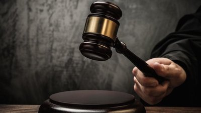 Миколаївський суд наклав штраф у 17 тисяч гривень на водія маршрутки за "стоячих" пасажирів
