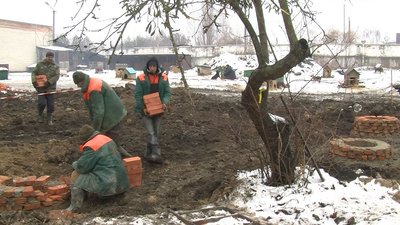 У луцькій "Ласці" будують каналізаційну мережу. Як зараз працює підприємство У луцькій "Ласці" будують каналізаційну мережу. Як зараз працює підприємство