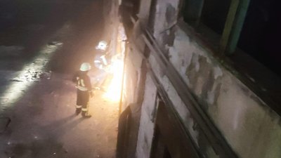 У Тернополі горів склад комбайнового заводу У Тернополі горів склад комбайнового заводу