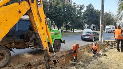 У Тернополі ремонтують вулицю Тарнавського У Тернополі ремонтують вулицю Тарнавського