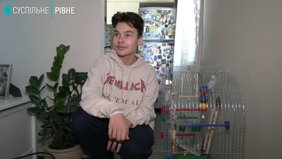 "Здоровенькі були": як карантинить та пише вірші поет Андрій Пермяков "Здоровенькі були": як карантинить та пише вірші поет Андрій Пермяков