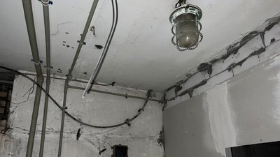 У Києві розтратили бюджетні гроші під час капремонту приміщення для укриття